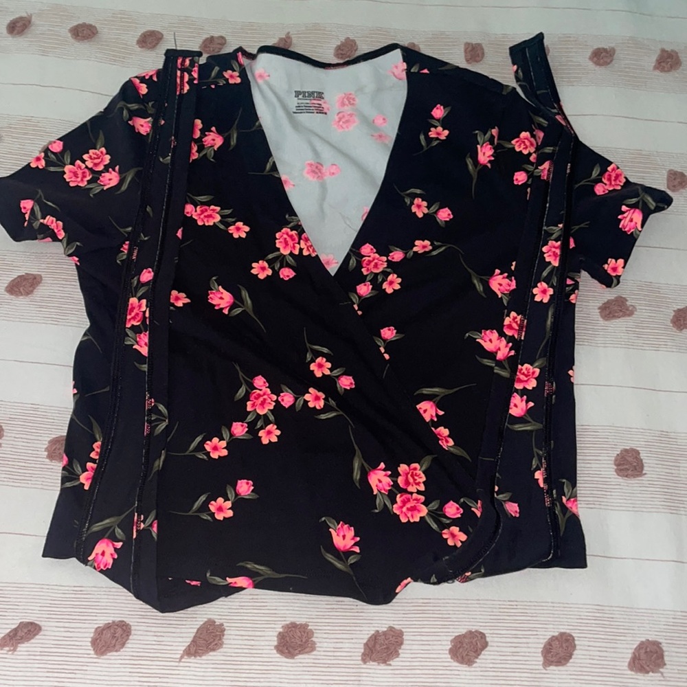 VS Pink Wrap-Around Workout Top